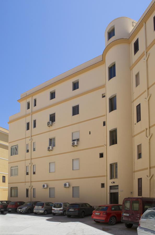 B&B Piazza Vittorio Trapani Exteriör bild