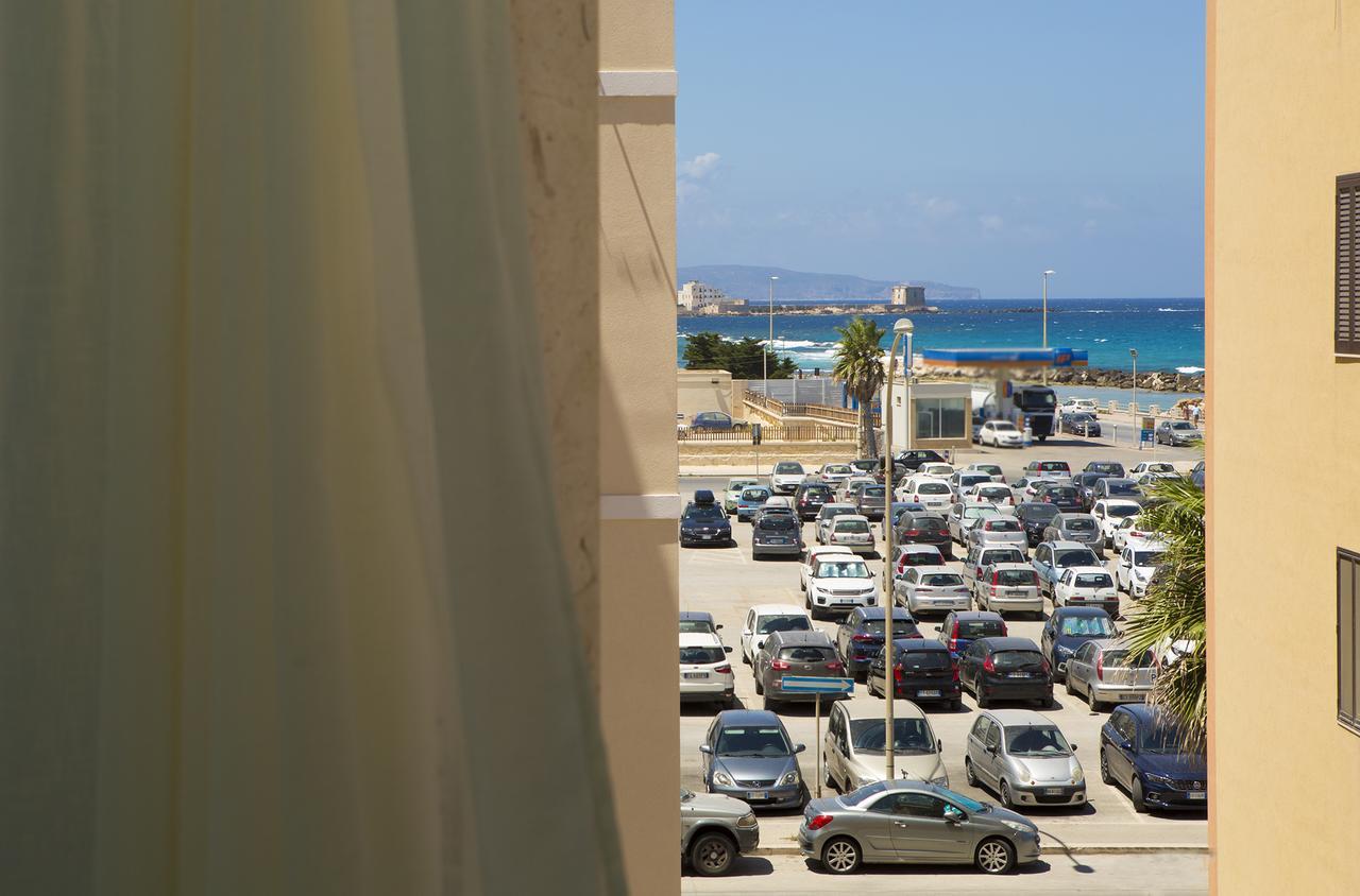 B&B Piazza Vittorio Trapani Exteriör bild