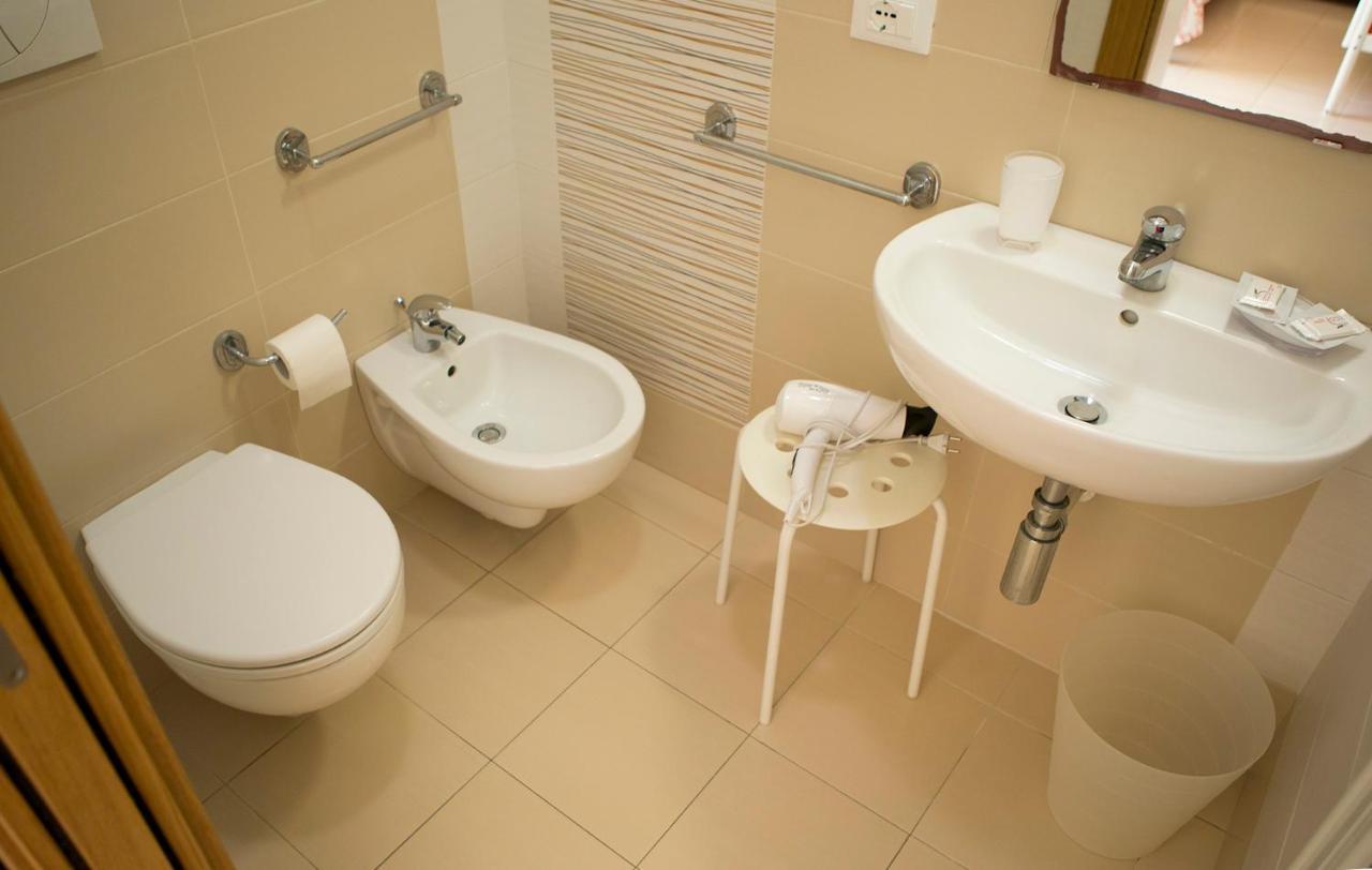 B&B Piazza Vittorio Trapani Exteriör bild